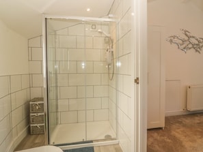 Shower - Harbour View Retreat, Brixham (Brixham)