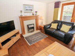 Living area - Bwthyn Trecoed, St Clears (Carmarthen)
