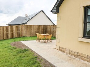 Outdoor dining - Gordon Lodge: A Charming Retreat (Duns)