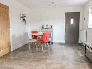 Dining - Gordon Lodge: A Charming Retreat (Duns)