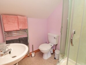 Shower - Farm Yard Cottage, Allerston (Pickering)