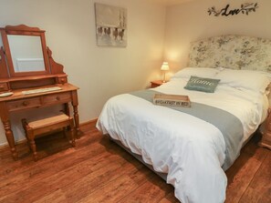 WiFi - RUSHTON BARN, woodburner, romantic, near Settle (Settle)