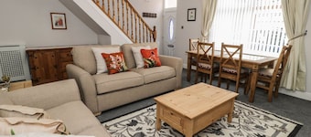 8 QUEEN STREET - Salee Cottage
