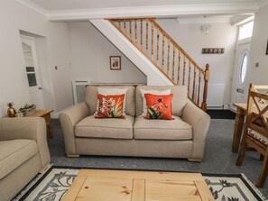 Living area - 8 QUEEN STREET - Salee Cottage (Newbiggin-by-the-Sea)