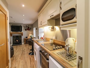 Private kitchen - Lough Island Reavy Cottage, Kilcoo, County Down (Newry)