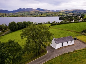 Exterior - Lough Island Reavy Cottage, Kilcoo, County Down (Newry)