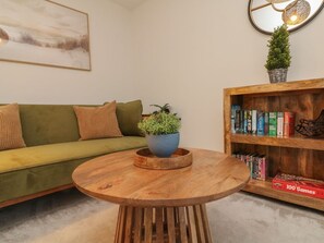 Living area - Reubens Cottage, Fremington, Devon (Barnstaple)