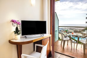 Chambre Double Junior, balcon, vue mer | Intérieur