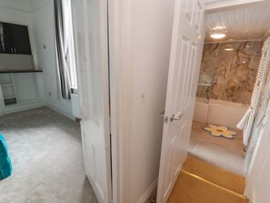 Interior - The Furness Haven, Barrow-In-Furness (Barrow-in-Furness)