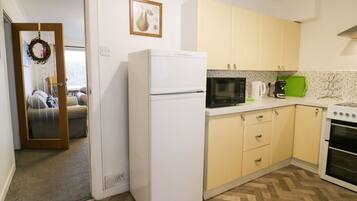 Dishwasher, high chair