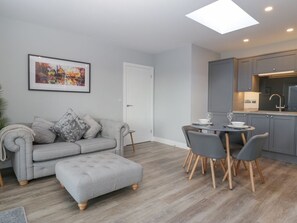 Living area - Aneths Annex, Drybrook. (Drybrook)