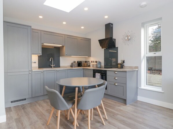 Private kitchen - Aneths Annex, Drybrook. (Drybrook)