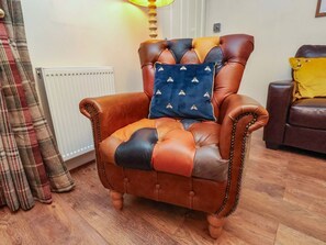 Living area - Bumblebee Cottage, Whitby (Whitby)