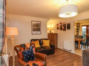 Living area - Bumblebee Cottage, Whitby (Whitby)