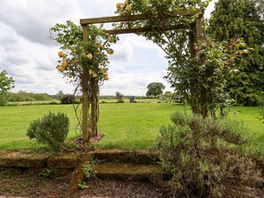 Property grounds - Lake View Cottage, Market Drayton (Market Drayton)