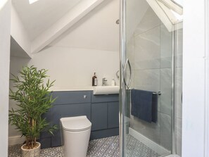 Shower - Bronallt, Cemaes Bay (Cemaes Bay)
