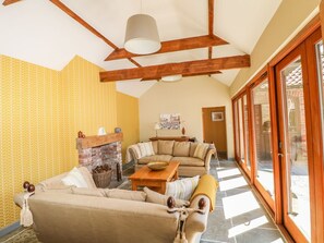 Living area - Fair Lea Barn, Lincoln (Lincoln)