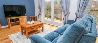 1 Lake View, Lanreath