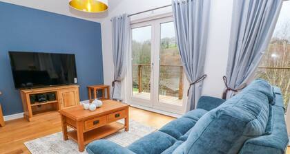 1 Lake View, Lanreath