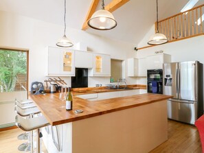 Private kitchen - Dorado Lodge, Thorpe-on-the-Hill (Lincoln)