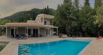 Villa Nina peaceful rural green nature 15 min walk to beach