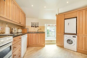 Private kitchen - Dales Croft Apartment, Hartington (Buxton)