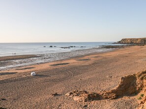Beach - Charming Barn Owl Cottage Retreat (Launceston)