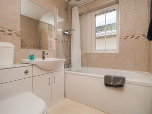 Shower - 17 Costa Way, Pickering (Pickering)