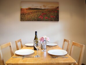 Dining - Yew Tree Cottage, Malvern (Malvern)