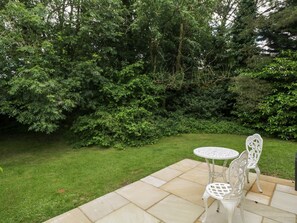Outdoor dining - Garden Cottage, Acton Turville (Badminton)