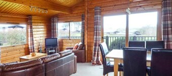Charming Ty Pren Retreat in St Davids