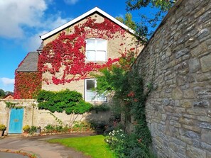 Exterior - The School Room, Kington (Kington)
