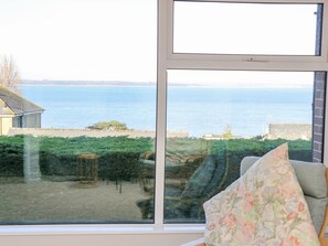 Interior - High Tide, Cowes Isle of Wight (Cowes)