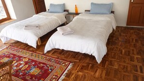 Ảnh chưa phân loại, 3 trong số 6 ảnh, nút