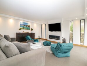 Living area - 2 White Rock Court, Paignton (Paignton)