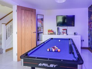 Games room - 2 White Rock Court, Paignton (Paignton)