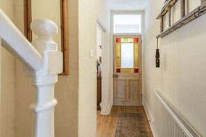 Interior - Dringarth: Cozy Retreat in Tenby (Tenby)