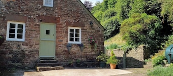 Anvil Cottage is near Blakeney