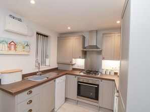 Private kitchen - Herons Reach, Whitby (Whitby)