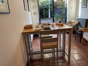Dining - Old Town Cottage, Stratford-Upon-Avon (Stratford-upon-Avon)