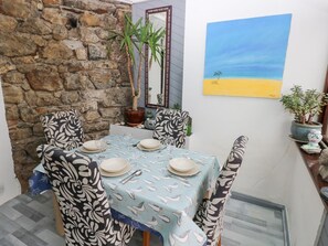 Dining - Apartment 4 is in Tenby, Dyfed (Tenby)