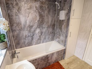 Shower - Mariai Eton Road in Trusthorpe (Mablethorpe)