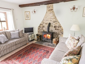 Fireplace - Barn Cottage, Newbiggin (Leyburn)
