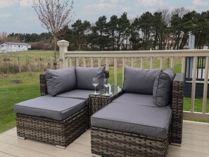 Terrace/patio - Whispering Willows, Cayton Bay (Scarborough)
