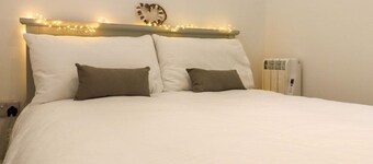 Kingfisher Cottage in Ottinge in Kent