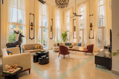 ELIVAAS Yashgeet 4 BHK Villa with Pool