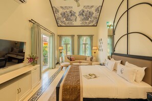 Villa de lujo, balcón, vista al jardín