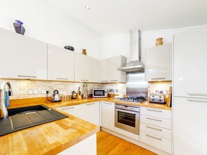 Private kitchen - 2 Water's Edge, Lanreath (Looe)