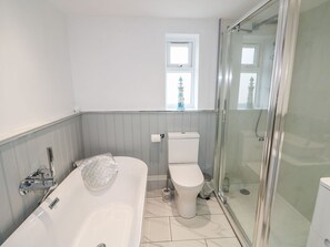 Shower - Duck Pond Cottage, Long Sutton (Spalding)