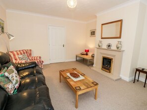Living area - Tremyfron, Bala, Gwynedd 3 bed (Bala)